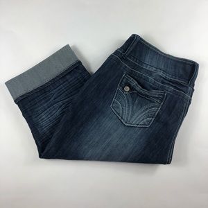 Plus Size Distressed Capri Jeans